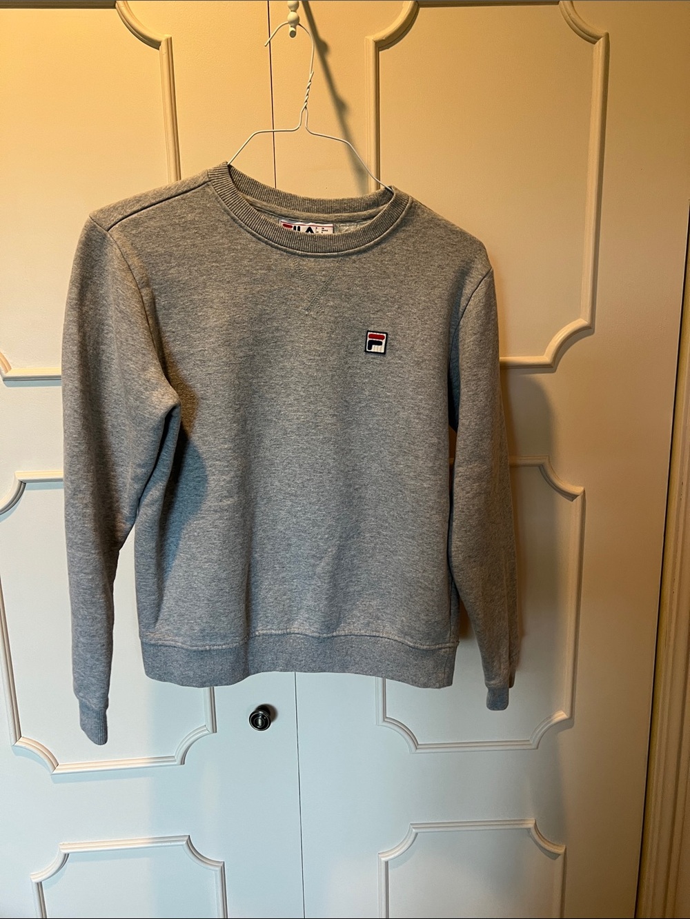 Fila Men's Crewneck Sweatshirt in Light Grey with Small Chest Logo